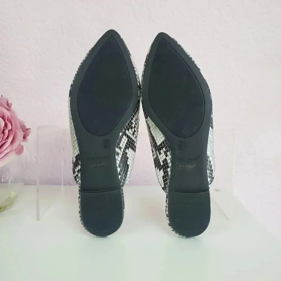 Bamboo Snakeskin Print Slip On Mule - Picture 4 of 4
